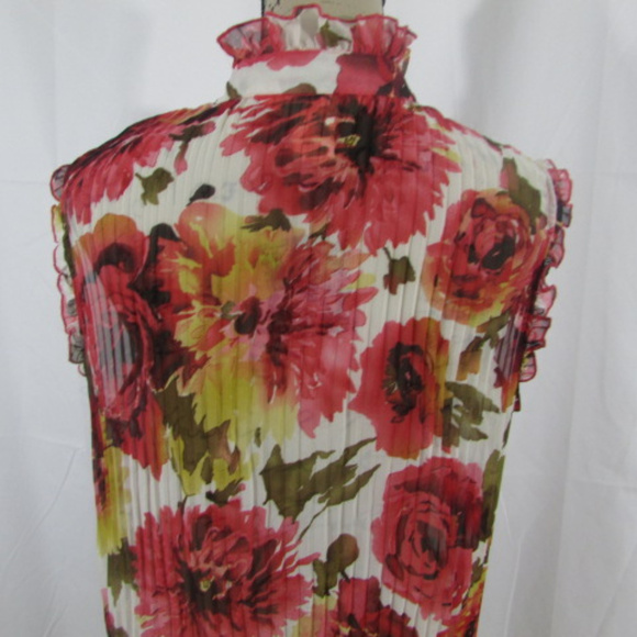 New York City Design Blouse - Picture 6 of 7